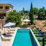 Charming Villa For 8 Guests
