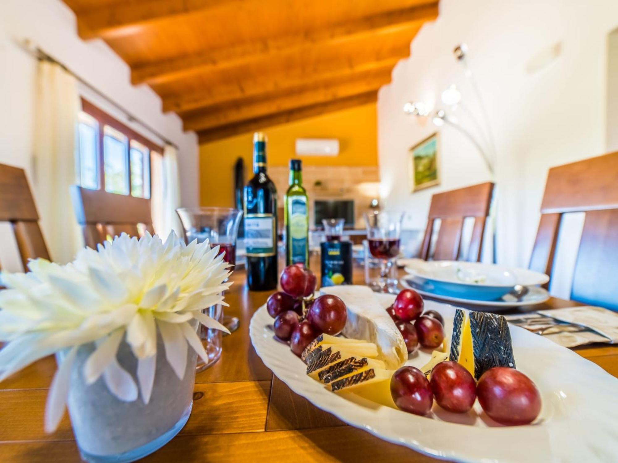 Charming For 8 Guests Ferienhaus *