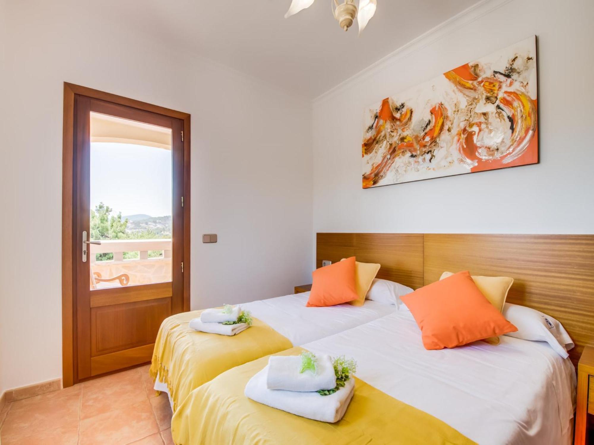 Charming For 8 Guests