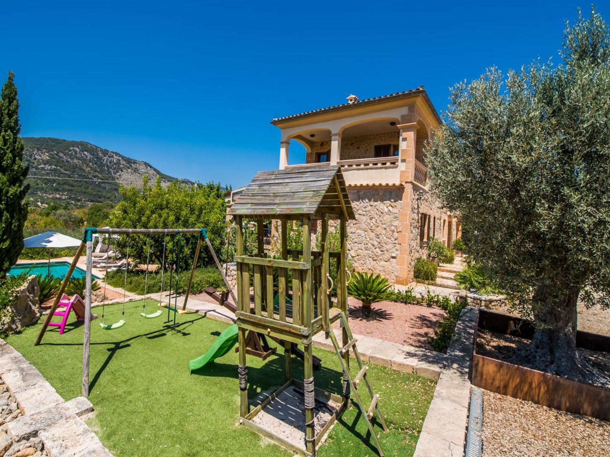 Ferienhaus Charming For 8 Guests