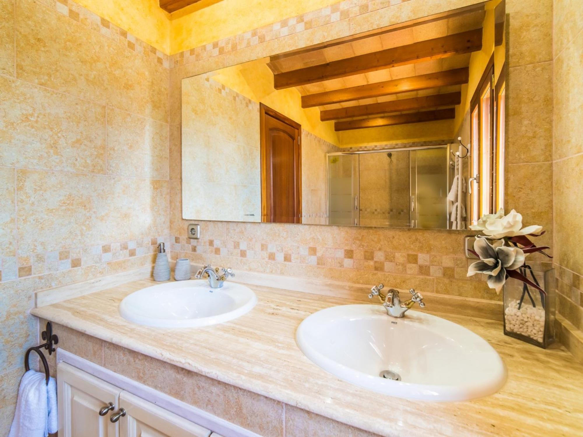 Charming For 8 Guests Selva (Mallorca)